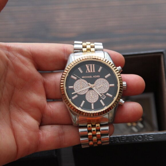 Michael Kors Watch with Black and Crystal Dial in Original Box - Picture 9 of 12